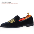 2017 New Design Men Party Wedding Handmade Loafer Shoes Men Velvet Noble Shoes with Dog Embroidery