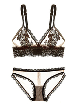 Deep V-neck perspectivity of lace water soluble embroidery applique wireless sexy bra set