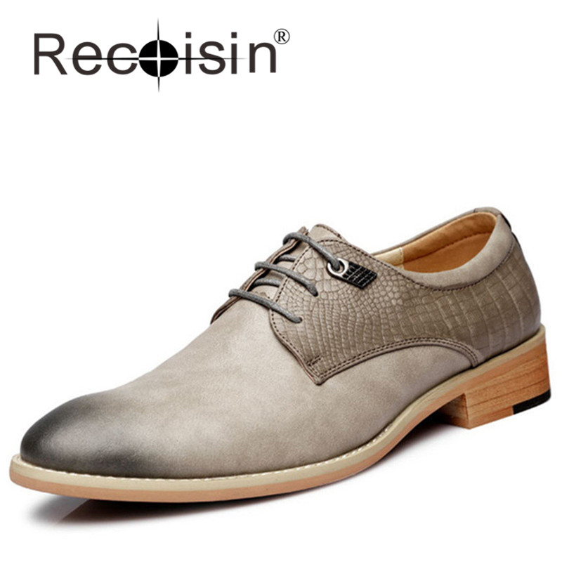 Loafers, canvas shoes, leather shoes, flats and boots, the variety is enormous when it comes to foot wear options at our store. We have collection for every occasion that would keep you utterly comfortable and stylish looking.
