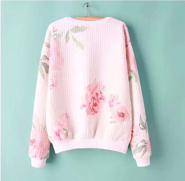 2015 spring women\'s o-neck T-shirt new positioning pink flowers letter plaid sweater Hoodies Sweatshirts free shipping (3)