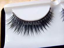 1Pair lot High Quality Fake False Eyelashes Eye Lashes Famous Brand Makeup Eyelash Extension Wholesale price