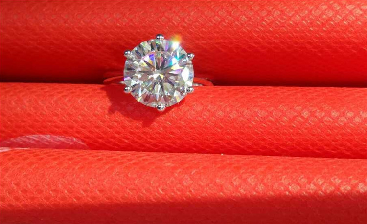 Luxury 4 Carat NSCD Synthetic Simulated <font><b>Diamond</b></font> <font><b>Ring</b></font> for Women 925 Sterling Silver Engagement <font><b>Rings</b></font> Sona <font><b>Diamond</b></font> Wedding <font><b>Ring</b></font> Luxury 4 Carat NSCD Synthetic Simulated <font><b>Diamond</b></font> <font><b>Ring</b></font> for Women 925 Sterling Silver Engagement <font><b>Rings</b></font> Sona <font><b>Diamond</b></font> Wedding <font><b>Ring</b></font>
