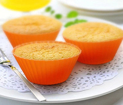 Color send randomly  8pcs Soft Silicone Round Cake Muffin Chocolate Cupcake Liner Baking Cup Mold