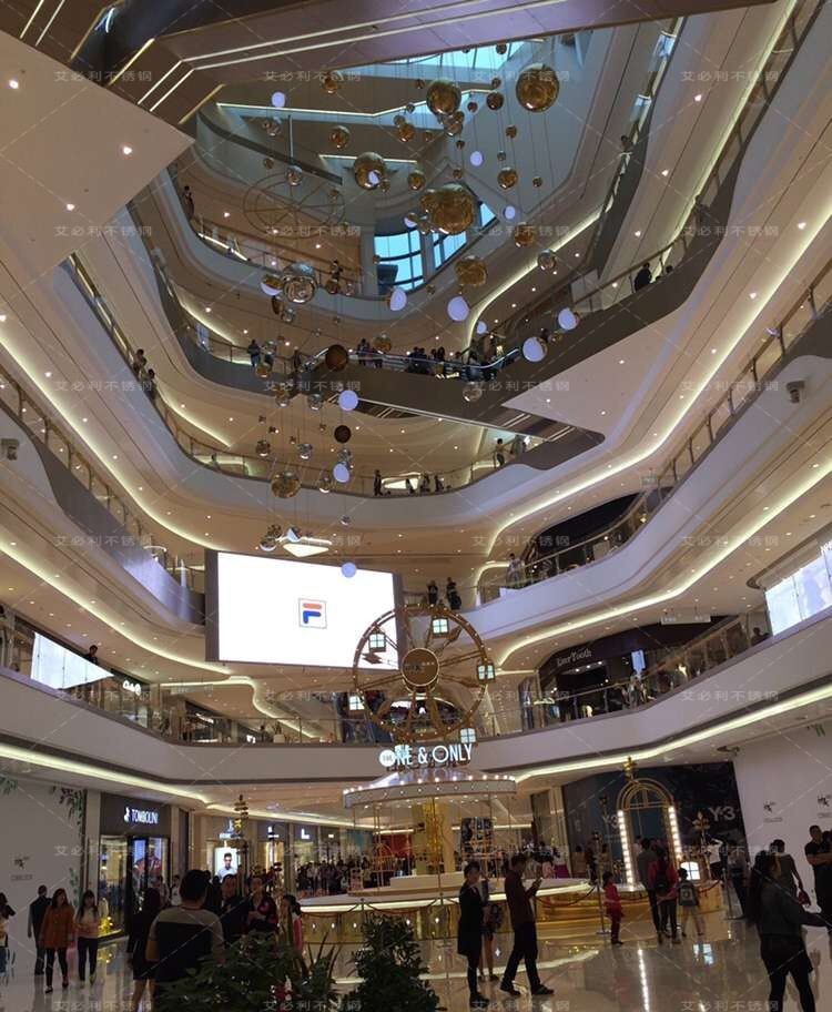 Description Picture 5 of item2pcs 75 mm in diameter Golden stainless steel ball,hollow ball,decoration ball,titanium plating,KTV,shops,bars,garden sphere