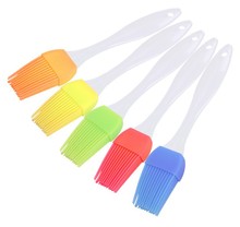17.5 cm Silicone Pastry Brush, High Quality BBQ Bread Cakes Cooking Oil Cream BBQ Basting Brush Tools Kitchen Accessories Q024