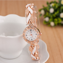 Venta caliente de moda con blanco pulsera de la flor del cuarzo mira los relojes vestido montre para mujer femenina reloj relojes mujer