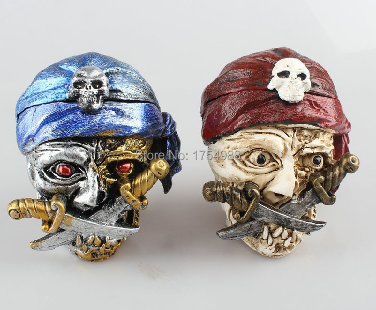 Pirate skull ashtray (6).jpg