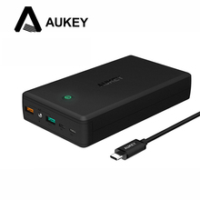 AUKEY 30000mAh Quick Charge 3.0 Power Bank Dual USB Output Mobile Portable Charger External Battery for iPhone Xiaomi Smartphone