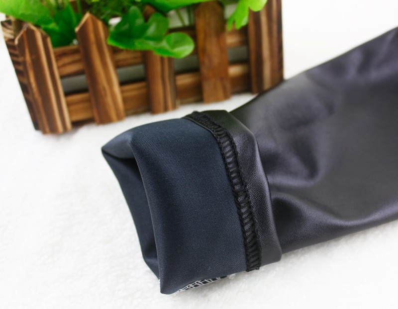 PU-leather-sleeves-inside
