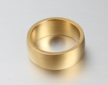 8mm wide Fashion wedding rings for men and women stainless steel simple gold plated ring wholesale