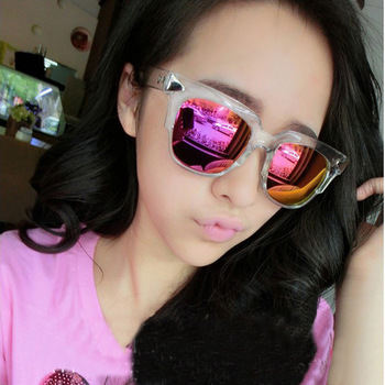 2015 новый корейский звезды стиль женские солнцезащитные очки солнцезащитные очки бренд старинные ремешок солнцезащитные очки заклепки