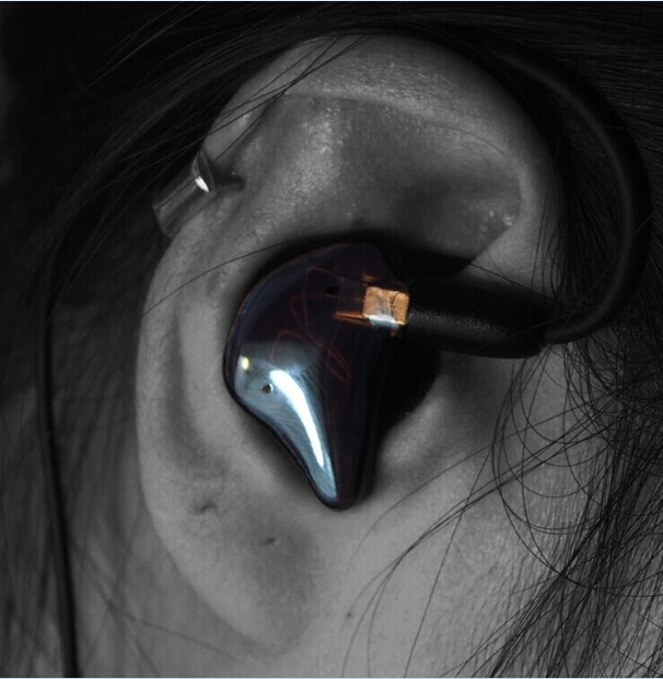 2015 3.14 Hifi sport Headphone Stereo Professional in-ear earphones high resolution headset for mp3 iPhone5 moxpad X3 piston 2015 3.14 Hifi sport Headphone Stereo Professional in-ear earphones high resolution headset for mp3 iPhone5 moxpad X3 piston