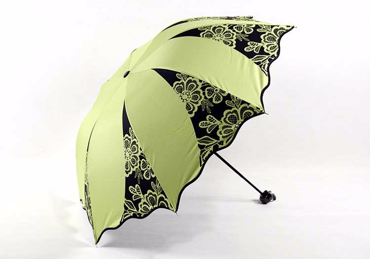New UV sunshade Umbrella Rain Women Folding Cute Flouncing Lace Female Umbrellas Parapluie 3