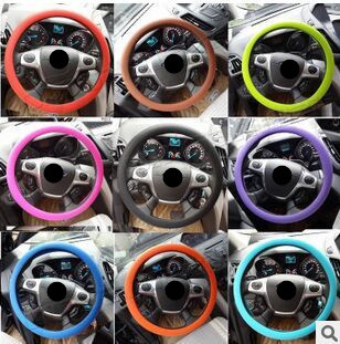 Steering wheel cover of silicone for Volvo S60 S60...