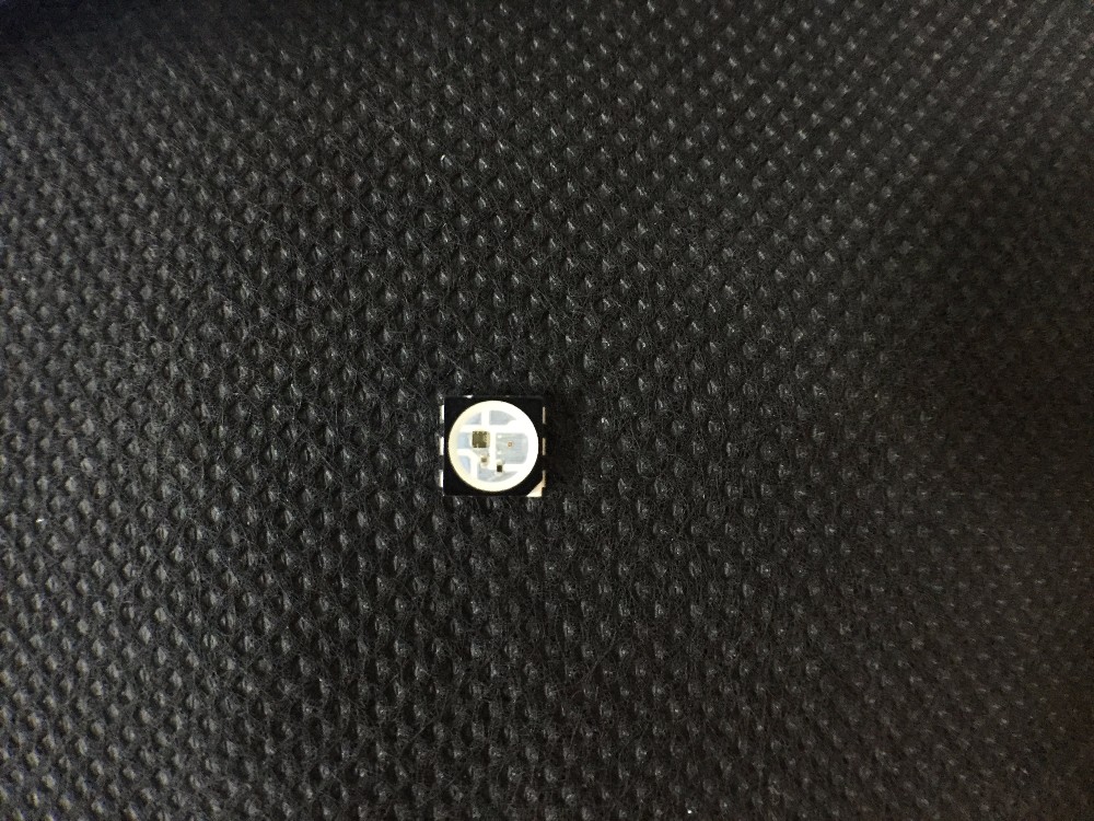 Description Picture 3 of itemWS2813B with black frame;Intelligent control integrated LED light source;refresh frequency reaches to 2KHz/s