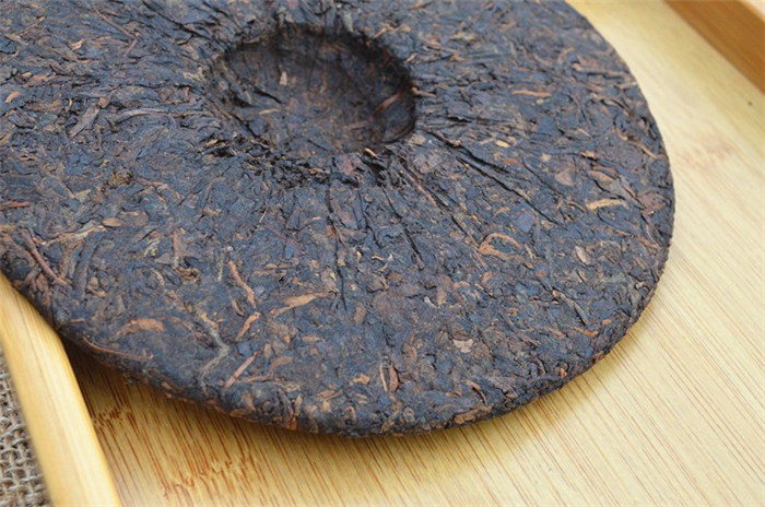 Made in 2006 old puer tea 357 ripe puerh pu er cooked tea ansestor antique perfumes