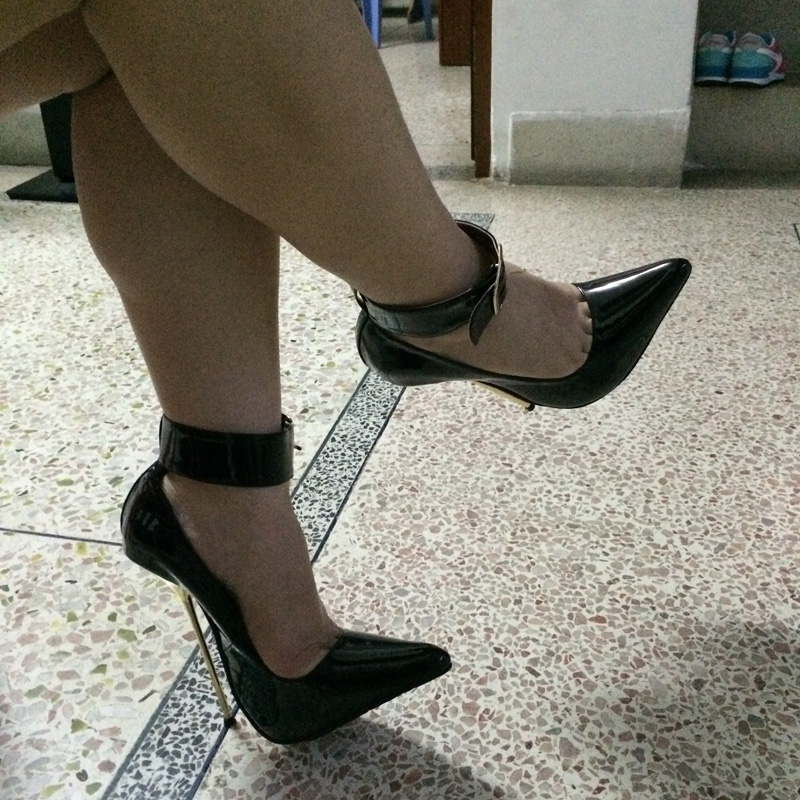 17 cm heels