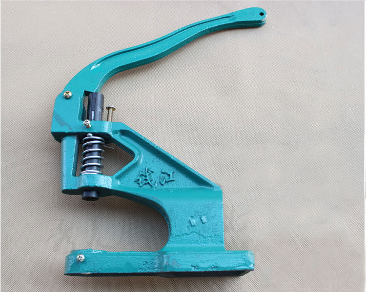 Button mold.Snap machine. Rivet.Sewing repair tools. Clothing