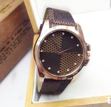 Venta caliente de moda oro trébol de acero Men ‘ s Women ‘ s Casual vestido de cuarzo deportes exterior reloj relogio masculino reloj