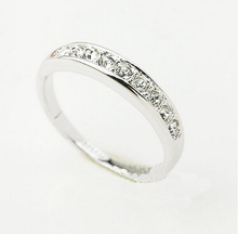 White Crystal Circle Ring Size 4,5,6,7,8,9 Available/Alloy electroplating  18K Rose Gold  ring