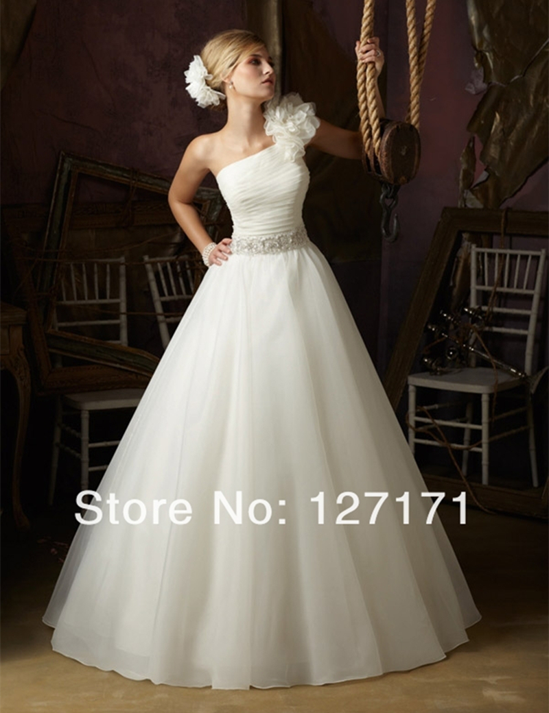 wedding dress custom made