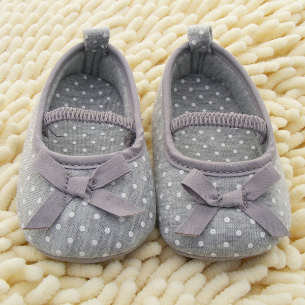 Hot Sale New Baby Soft Bottom Antiskid Toddler Kids Polka Dot Bowknot Crib Shoes