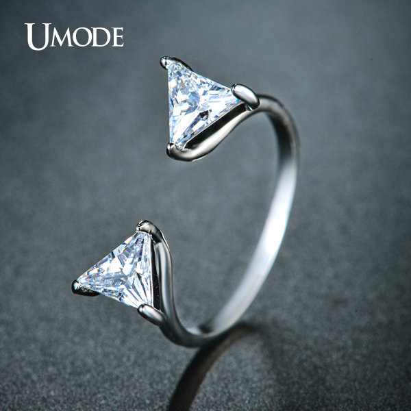 cut ring triangle wedding