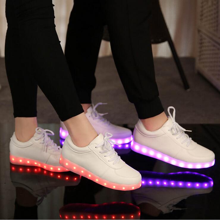2016 Women Colorful glowing shoes with lights up led luminous shoes a new simulation sole led