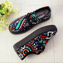 New Design Casual Graffiti Painted Women Sneakers Platform Elevator Shoes Fashion Personality Lace Up Low Top