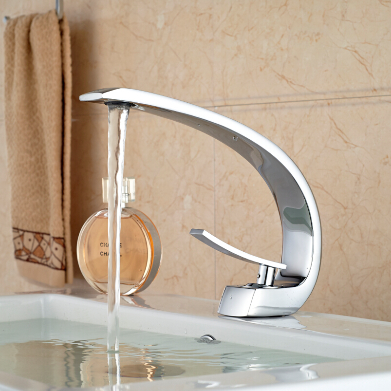 2016 New Bathroom Sink Basin Faucet Deck Mount Bright Chrome Washing Basin Mixer Water taps