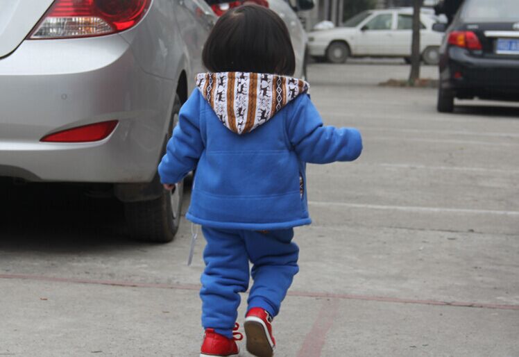 1-4 year old winter baby Boy girl Clothing ,Baby winter thick winter sweater 3pcs fitted vest hooded vest Kids Clothes Sets 1-4 year old winter baby Boy girl Clothing ,Baby winter thick winter sweater 3pcs fitted vest hooded vest Kids Clothes Sets