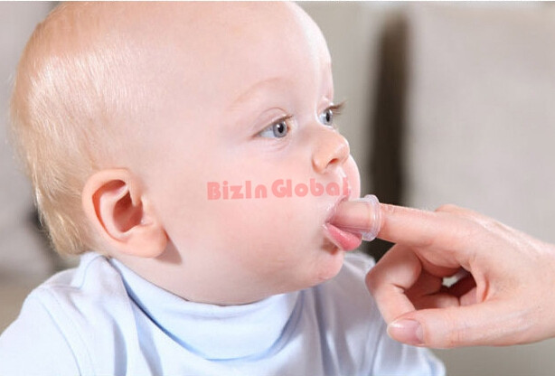 Baby kid Soft Silicone Finger Toothbrush Gum Brush Clean Teeth Rubber (1)