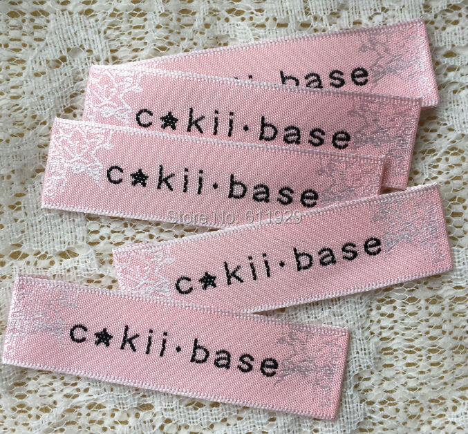 Buy Customized garment labels/embroidered clothing