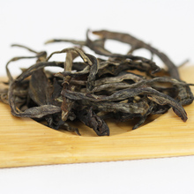 Yunnan Pu er Tea 2014 Spring Yi Wu trees pure material 357g Seven tea raw ke