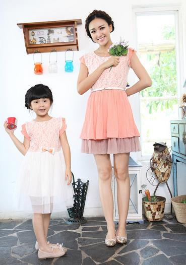 Brand New 2015 Summer Lace Girl Dress Patchwork Matching Mother Daughter Clothes Cute Family Matching Outfits Chiffon Dresses6