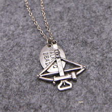 2015 New Design Movie Jewelry The Walking Dead Necklace Crossbow Pendant Neckalce FEAR THE LIVING Pendant