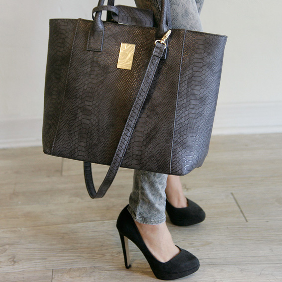 Crocodile women's genuine leather handbag autumn and winter vintage handbag cowhide all-match large capacity bag