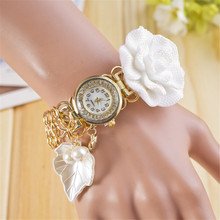 Freeshipping New relogio masculino women quartz Fashion lady Bracelet Watch Pearl Flower Leaf Pendant diamond quartz