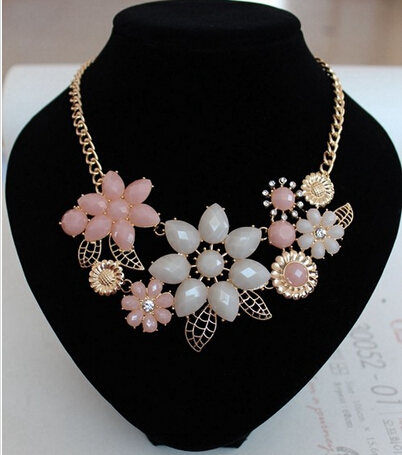 Hoit      Collares          