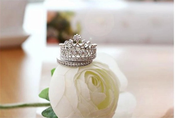 Crystal Rhinestone Crown Ring For Women Cute Elegant Luxury CZ Diamond Party Engagement Party Ring