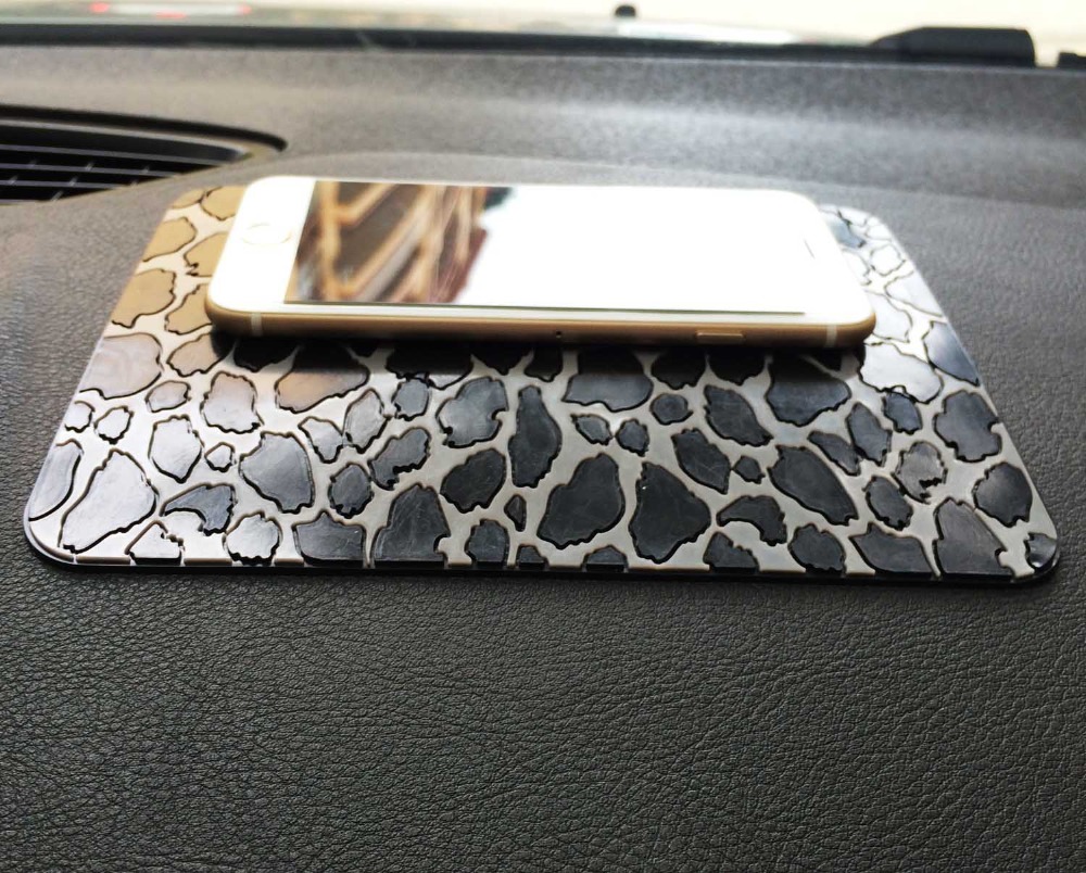 Automobile Interior Phone Mp3 Mp4 Pad GPS Anti Slip Car Sticky Anti-Slip Mat New Black And Gray Animal Texture