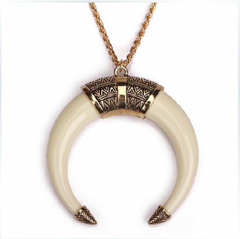 wholesale Alloy Gold Silver Chain Necklace Retro National Ivory Crescent Moon Necklace Women Jewelry For Women