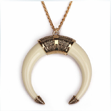 wholesale Alloy Gold/Silver Chain Necklace Retro National Ivory Crescent Moon Necklace Women Jewelry For Women Gift Party