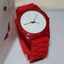 Venta de moda de nueva Hot deporte hombres mujeres Army Watch regalo del estilo del deporte pulsera de silicona reloj de pescado cocodrilo logo reloj