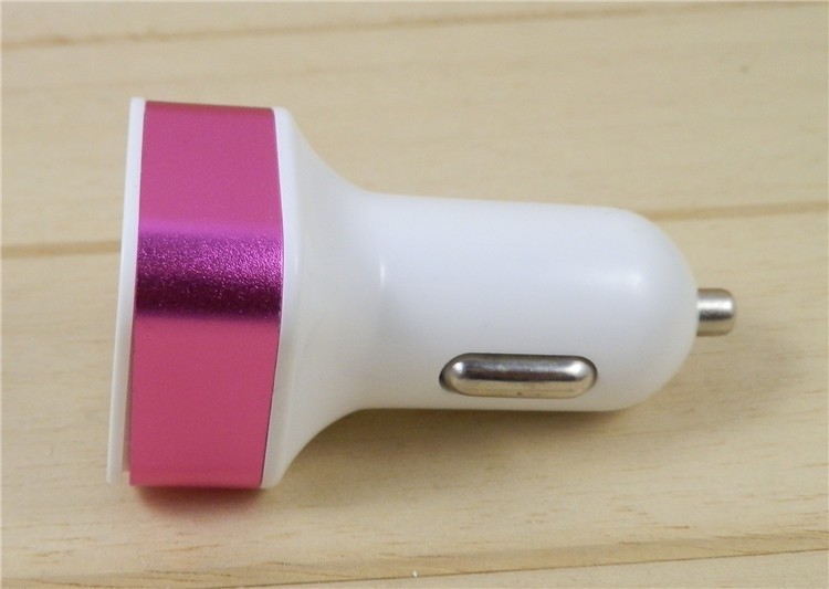 dual universal car charger 05