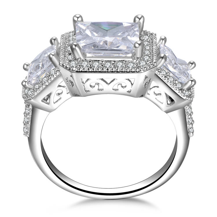 Buy engagement ring europe