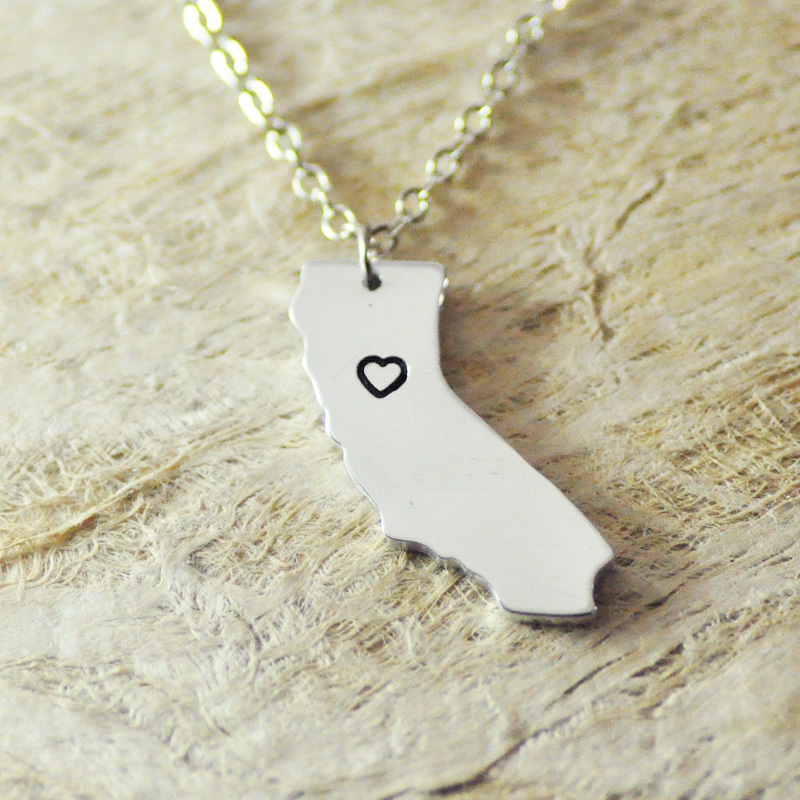 California CA Tennessee TN Arizona AZ necklace alloy necklace heart State Necklace State Charm Map necklace Map Jewelry