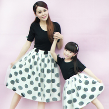 2014 family fashion set spring and summer casual clothes for mother and daughter T shirt and polka dot skirt set