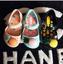 kids shoes boys girls Children’s sandals Pineapple fruit hole hole GuoDongEr ‘shoes in summer Children’s shoes kids sandals 4376