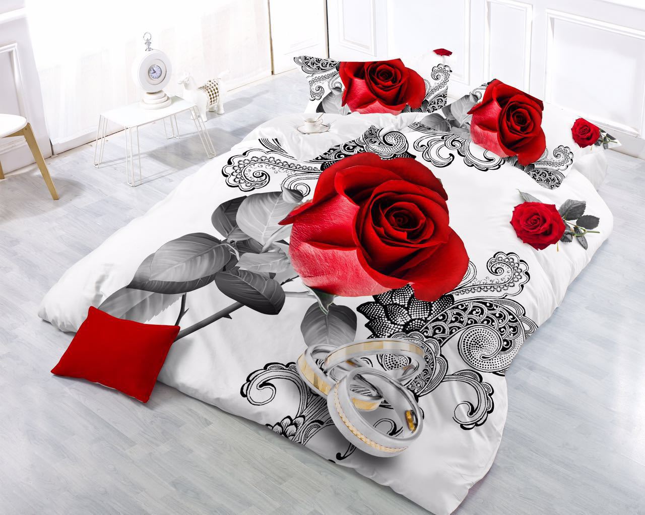 Постельное белье с красными розами